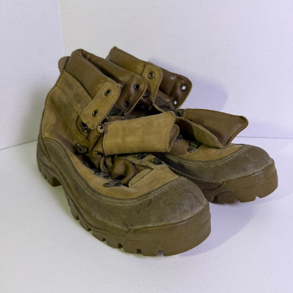 Bates E03412C Mens Tan Leather Mountain Combat Boots Vibram Sole Size 11 N